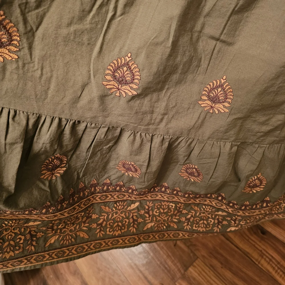 Olive Embroidered V‑Neck Tiered Maxi Dress - Picture 5 of 12